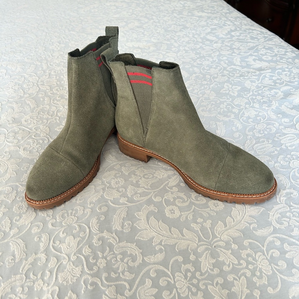 TOMS Cleo Water Resistant Olive Suede Ankle Boots